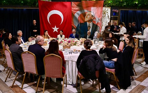 Valimiz Sayın Hüseyin Aksoy, Şehit Aileleri ve Gaziler ile iftar programında bir araya geldi